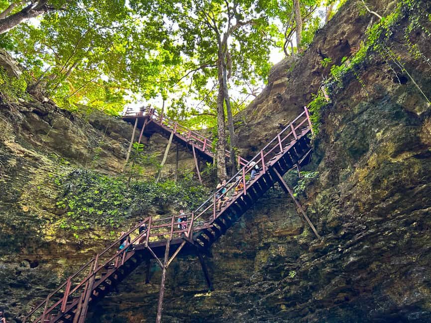 Cancun in its entirety: Chichen Itza ruins, cenote, and Valladolid - How good guides change the whole day