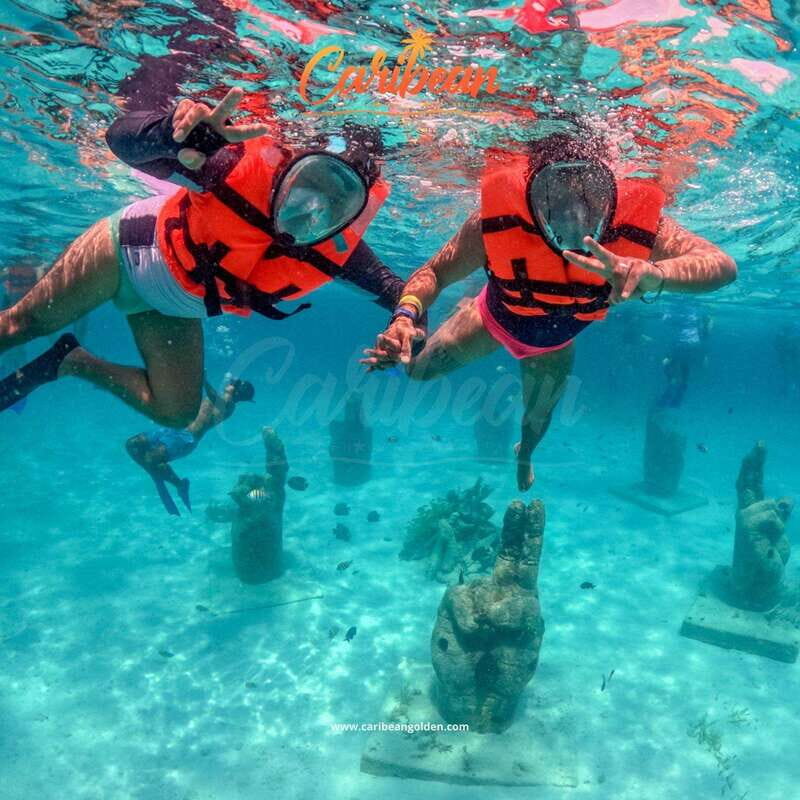 Cancun: Isla Mujeres Catamaran + Coco Bongo Show - Zaza Beach Club Lunch + Open Bar: The Easy Recharge