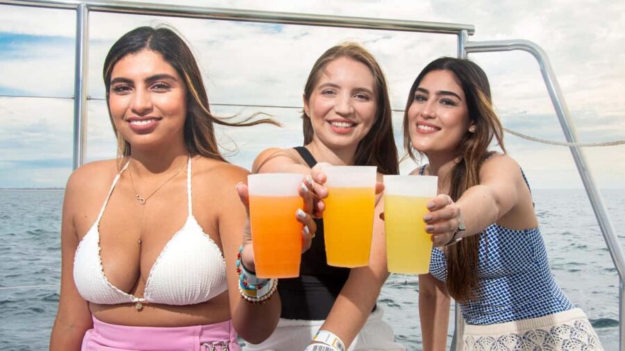 Cancun: Isla Mujeres Catamaran with buffet lunch & open bar - The 30-Minute MUSA Stop: What You’ll See and How to Make It Worth It