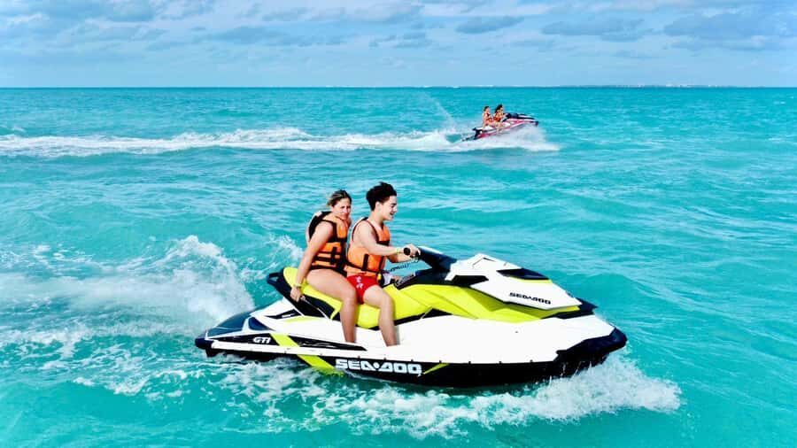 Cancun: Jet Ski Rental in Ocean Side - Staff quality you can feel fast, with a special mention for Xavier