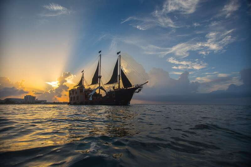 Cancún: Jolly Roger Pirate Dinner Cruise 2025 - Arriving at Terminal Marítima de Punta Sam: Finding Your Pirate Ship Fast