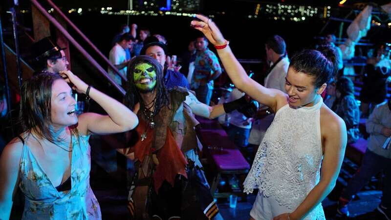 Cancún: Jolly Roger Pirate Dinner Cruise 2025 - The Pirate Show With Real Steel Weapons: What That Means for You