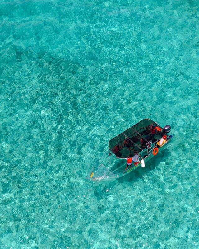 Cancún: Nichupté Lagoon Transparent Boat Tour with Drinks - Transparent Hull Views in Nichupté Lagoon: What You’re Really Buying