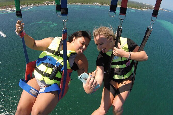Cancun Parasail Open Schedule - Playa Tortugas marina setup: where your flight really begins