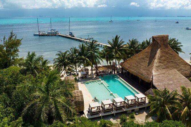 Cancun: Private Catamaran with Open Bar & Snorkeling Option - Price and value: when $950 per group makes sense