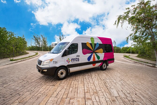 Cancun Private Mini-Van Roundtrip Transportation - Airport Pickup Without the Guesswork