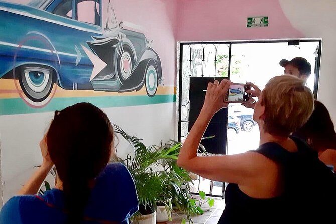 Cancun Private PhotoWalk and City Tour - Personalized photo feedback from a real guide