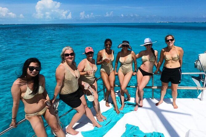 Cancun Sailing Catamaran Islas Mujeres With Luxury Beach Club - Group Size, Comfort, and the Crowding Question