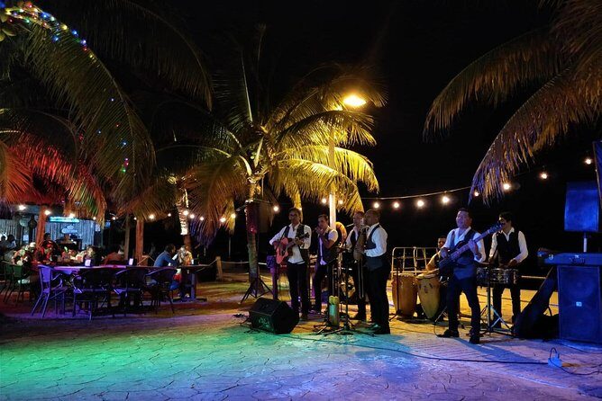 Cancun Salsa Lovers Dance Experience - Meeting at Plaza Monarca: where to start and how to plan your arrival