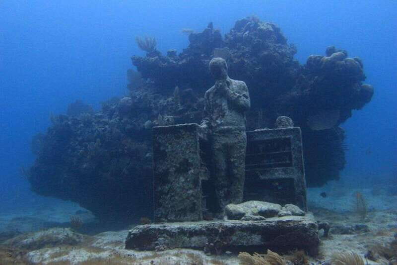 Cancun: Snorkeling at Underwater Museum & Manchones Reef - Group Size in Theory vs. Group Size in Practice