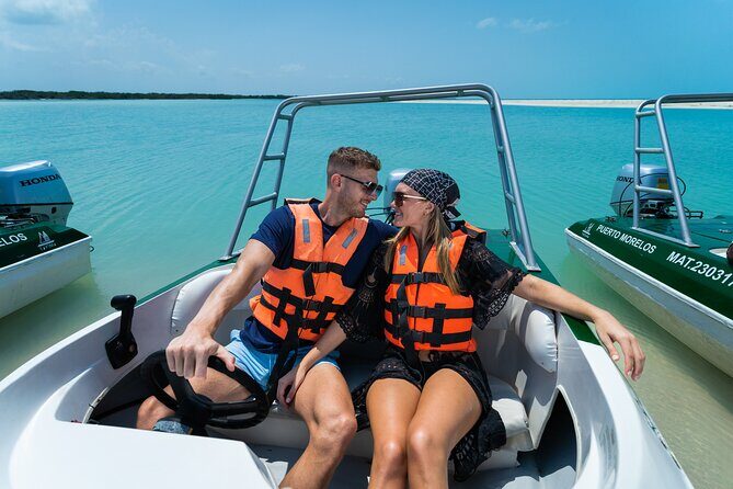 Cancun: Speedboat tour to a Virgin Beach - The Chacmuchuc Lagoon run: fast water and nature you can spot