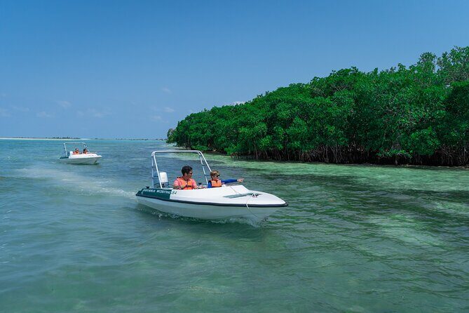 Cancun: Speedboat tour to a Virgin Beach - Isla Blanca virgin beach: your guided time and your limited free break