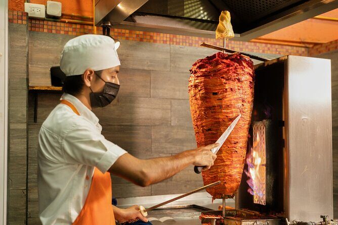 Cancun Taco & Mexican Food Tour with Tequila Tasting - TAQUERÍA LOS DE JALISCO: the slightly spicy, meaty taco play