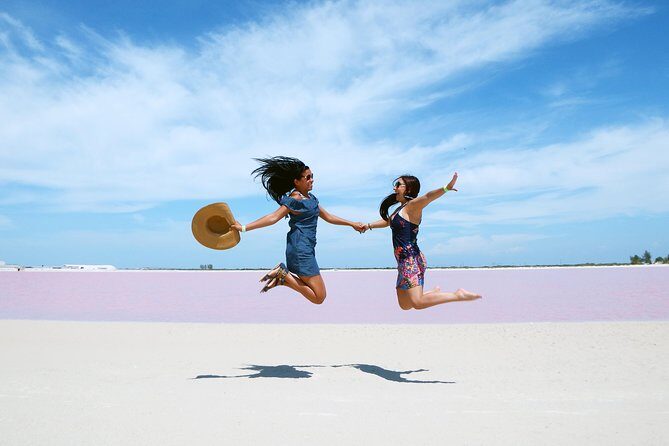 Cancun tour Las Coloradas Pink Lagoon + Rio Lagartos Tour - Las Coloradas Pink Lagoon: What One Hour Looks Like