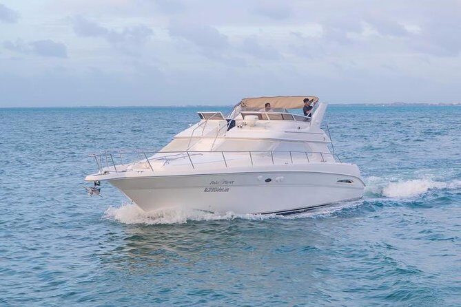 Cancun Yacht Tour - SEARAY YACHT 46 FT GREAT FOR SUNSET 15 PEOPLE MAX 25P9 - Los Blanquizales: the photo stop that also works for water time