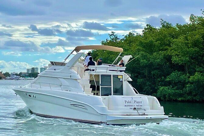 Cancun Yacht Tour - SEARAY YACHT 46 FT GREAT FOR SUNSET 15 PEOPLE MAX 25P9 - Playa Norte on Isla Mujeres: why this beach still wins