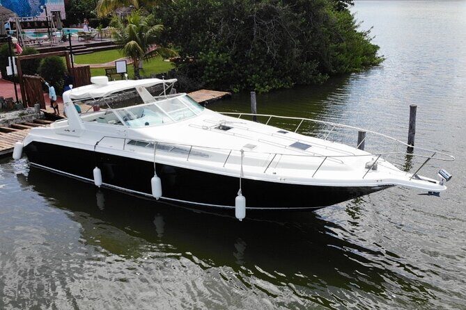 Cancun yachts rental BEATIFUL YACHT 46FT, 15 PAX MAX 25P6 - Price and group value: why this fee can work well