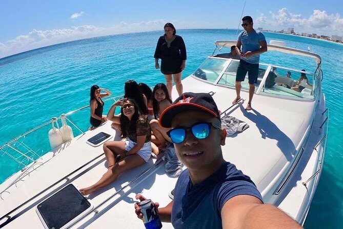 Cancun yachts rental BEATIFUL YACHT 46FT, 15 PAX MAX 25P6 - Who should book this yacht rental (and who might not)
