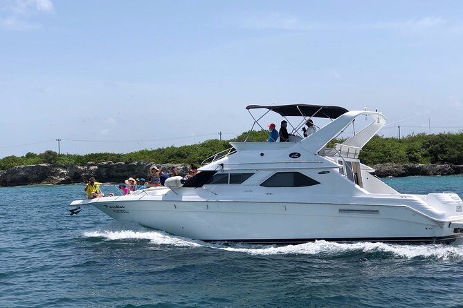 Cancun yachts rental YACHT 46 FT, 15 PAX MAX 25P12 - Price and Dock Fee Reality Check: Is It Good Value?