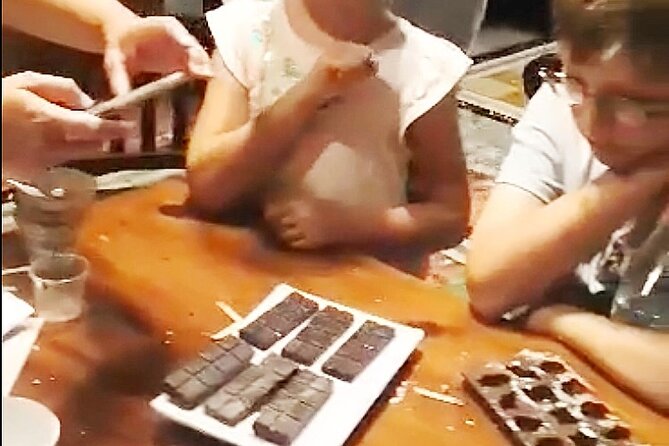 Casa Cacao - Journey From Cacao Bean to Chocolate - What actually happens during the workshop