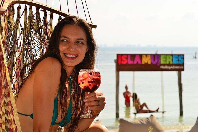 Catamaran Albatros Platinum & Beach club & Open bar & Isla Mujeres - Getting the true cost right: price and what you’ll pay extra