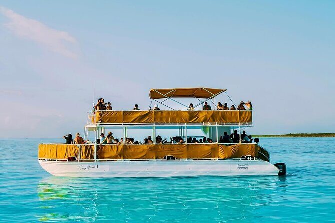 Catamaran Excursion + Open bar + Snorkeling at El Cielo - Meeting in San Miguel and the 1:00 pm Departure Reality