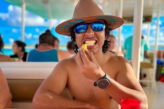 Catamaran Excursion + Open bar + Snorkeling at El Cielo - Palancar Reef: Shorter Time, Sea Turtles as the Headliner
