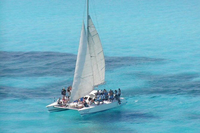 Catamaran Isla Mujeres Tour with Hotel Pick Up included - Isla Mujeres Beach Club Lunch and Open Bar: The Part That Makes It Feel Like a Vacation