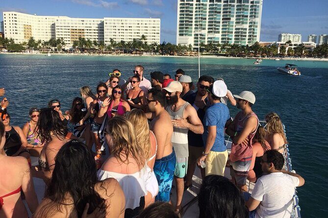 Catamaran Party Boat Cancun - Lunch and snacks onboard: included food, realistic expectations