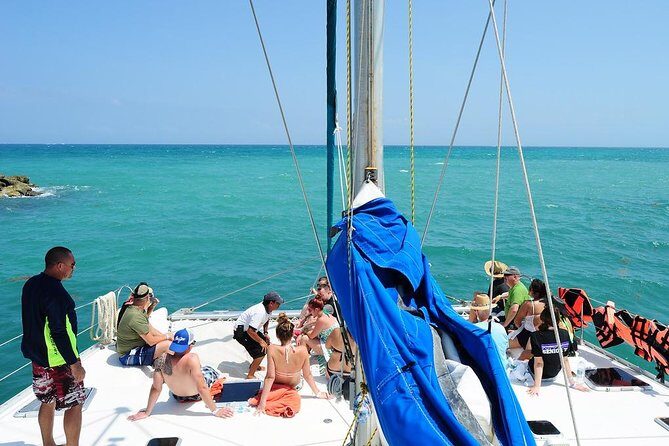 Catamaran Sail and Snorkeling Tour with Open Bar in Puerto Morelos - Snorkeling in Puerto Morelos National Reef Park: what to expect underwater