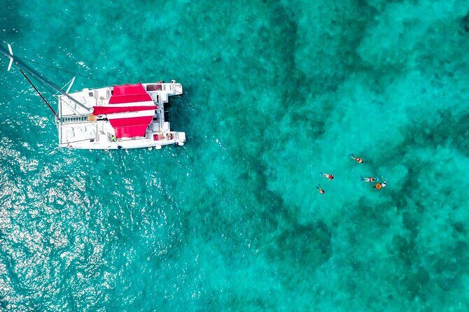 Catamaran Sailing to Isla Mujeres From Cancun - Isla Mujeres Time: Town Exploring, Photos, and Playa Norte Vibes