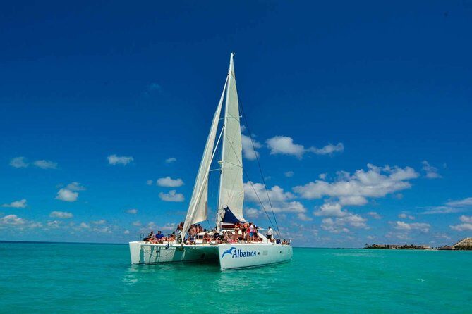 Catamaran Sailing to Isla Mujeres with Snorkeling, Lunch & Open Bar included - From Marina Las Perlas to Isla Mujeres: the catamaran day in plain terms