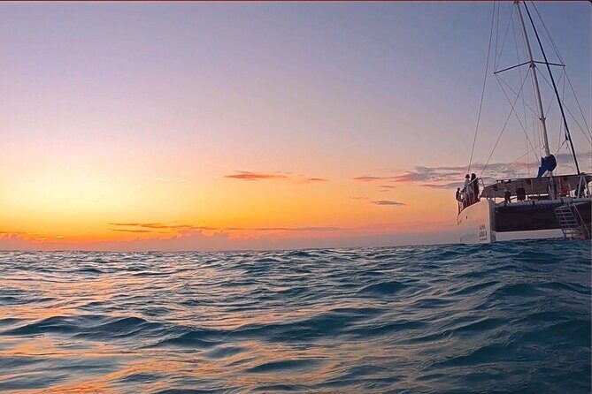 Catamaran Sunset Cruise to Isla Mujeres from Cancun - Isla Mujeres sightseeing in guided mode, then time to roam