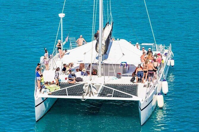 Catamaran Tour to Isla Mujeres from Cancún with Bar and Lunch - Group size reality: advertised numbers vs. what can happen