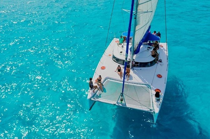 Catamaran Tour to Isla Mujeres Snorkeling with Buffet and Open Bar - Price and value: $137.64 isn’t cheap, so here’s what you’re paying for