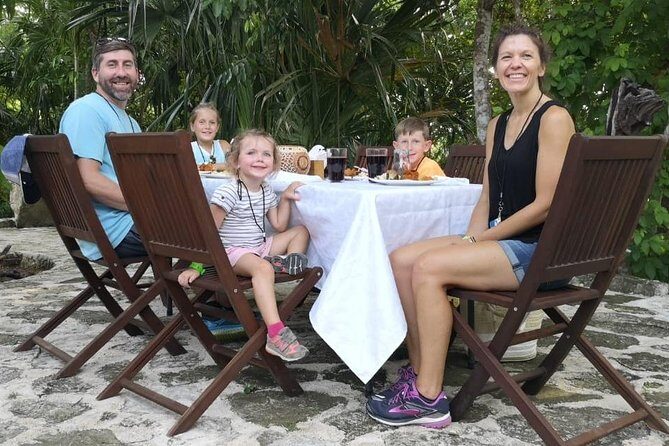 Chacchoben Mayan Ruins and Bacalar Lagoon Combo Tour from Costa Maya - Guides and Pace: How the Day Feels in Real Time
