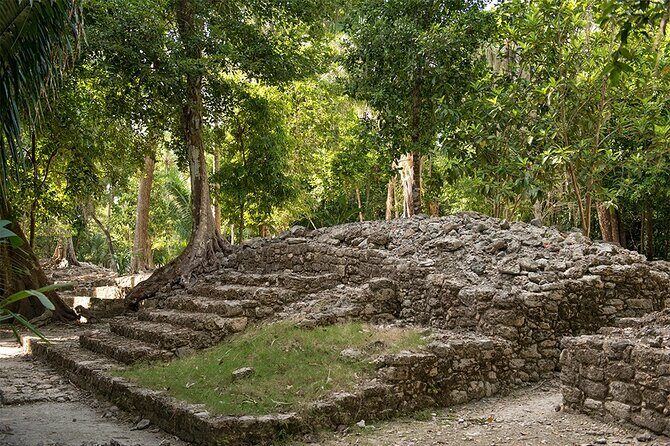 Chacchoben Mayan Ruins Tour from Costa Maya Cruise Port - Small-group feel vs. “stay together” discipline