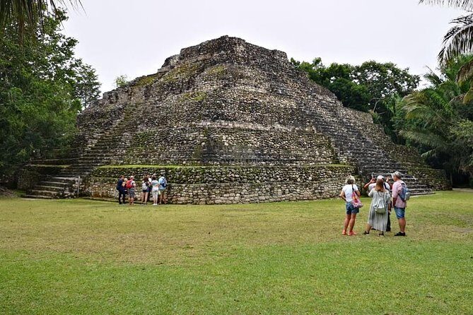 Chacchoben Mayan Ruins Tour with Certified Guide - Getting from Plaza Las Fuentes to the meeting point without stress