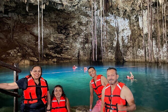 Chichen Itza and 3 cenotes tour with transportation from Valladolid - The Chichén Itzá guided route: ball court, warrior temple, and Kukulkan
