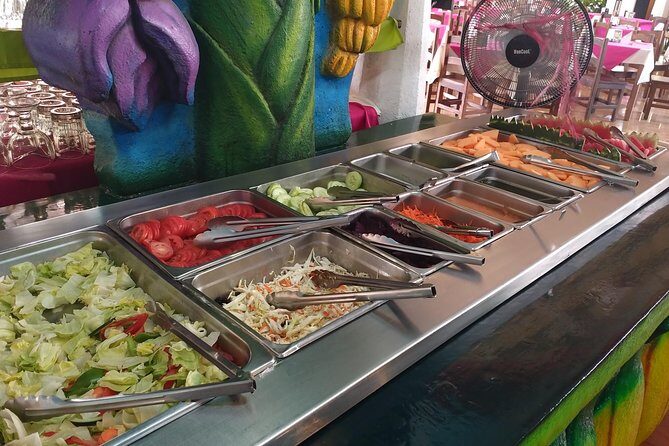 Chichen Itza Basic Tour: Sacred Cenote, Lunch, and Valladolid - Stop 1: Chichén Itzá and the Mayan Stories You’ll Hear