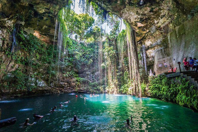 Chichen Itzá, Cenote Ik Kil, Valladolid Premium Reduced Group - Price and value: what you pay for—and what you must pay in cash