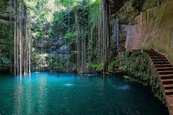 Chichen Itzá, Cenote Ik Kil, Valladolid Premium Reduced Group - Pickup reality: early morning and the van route that can affect timing