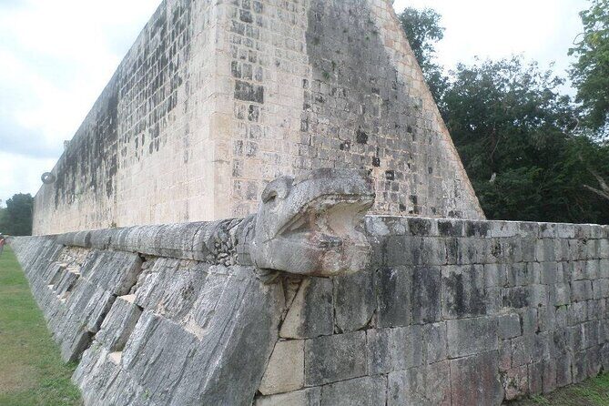 Chichen Itza Deluxe, 2 Cenotes tour From Playa del Carmen - Food and drinks: included meals, but don’t over-plan expectations