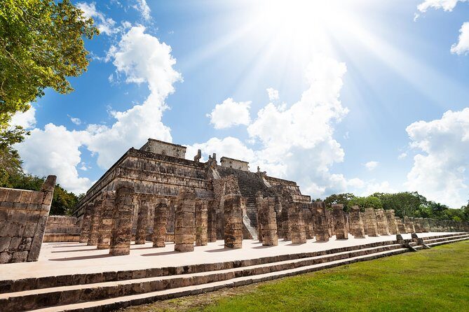 Chichen Itza Deluxe Guided tour with lunch - A long day from Cancun that stays organized