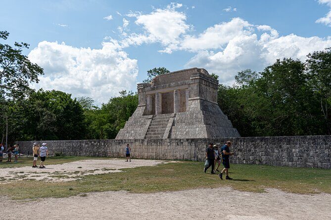 Chichen Itza Early Access Private Tour with Buffet Lunch - Real Mayab Buffet Lunch and Tequila Tasting: The Part That Keeps the Day Moving
