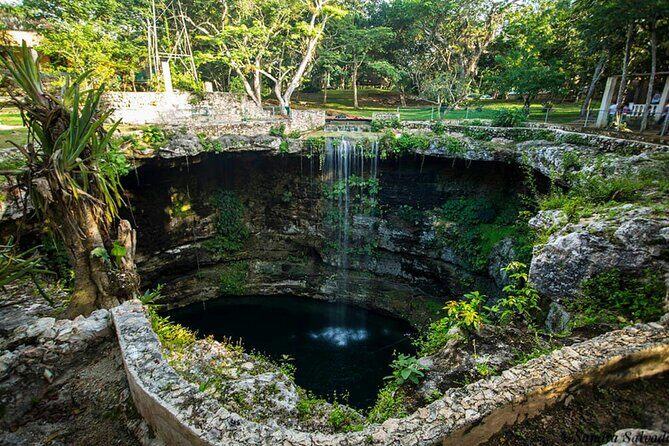 Chichen Itza & Ekbalam with Cenote Swim from Cancun - Stop 2: Ek Balam Ruins and the Acropolis Climb