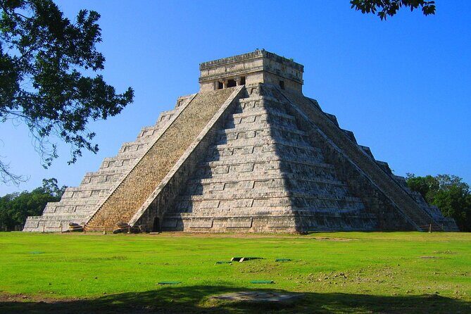 Chichen Itza Exclusive Tour, Cenote, Magical Town & Buffet - Cenote Saamal: your one-hour chance to swim in sacred Maya water