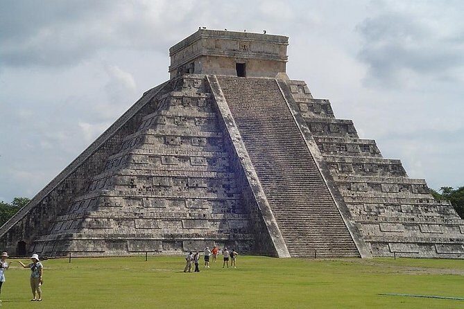 Chichen Itza Free Tours with Cenote Experience in Mexico - Morning pickup from Cancún: what to expect at 7:00 am