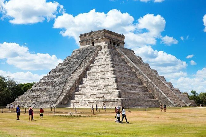 Chichen Itza Free Tours with Cenote Experience in Mexico - Stop 1 in practice: cenote time, then Chichén Itzá’s Kukulkán