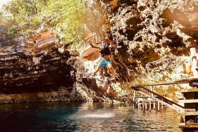 Chichen Itza Free Tours with Cenote Experience in Mexico - Valladolid stop: 40 minutes in a colonial setting